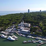 Residence Michelangelo Yachting Club- Adults Only